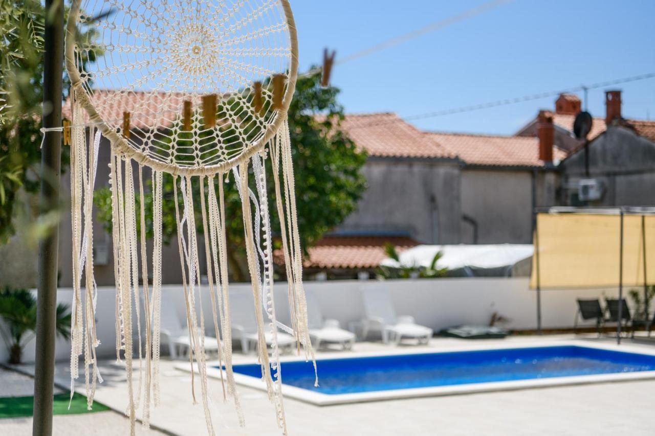 PaviciniSummer House Ninaアパートメント エクステリア 写真